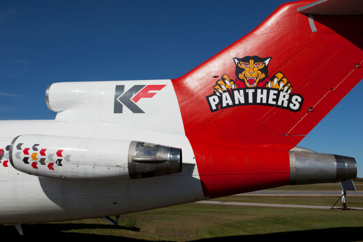 Canadore College receives KF Aerospace Boeing 727 Skies Mag