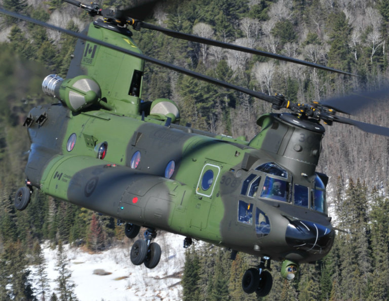 At present, the RCAF does not have an approved project to upgrade the CH-147F Chinook fleet, but it is seeking to improve the weapons system through the normal project approval process to “maintain relevance and compliance.” Mike Reyno Photo