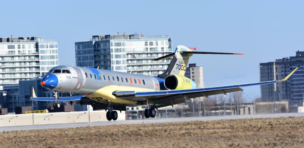 Global 7000 second flight test vehicle in process of taking off
