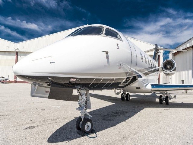 Exterior view of Challenger 300