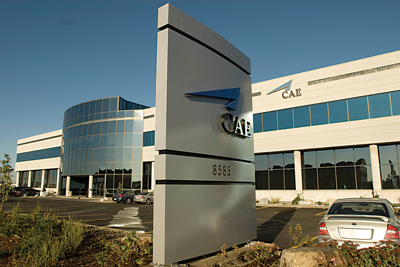 CAE answers the federal government's call to procure ventilators - Skies Mag