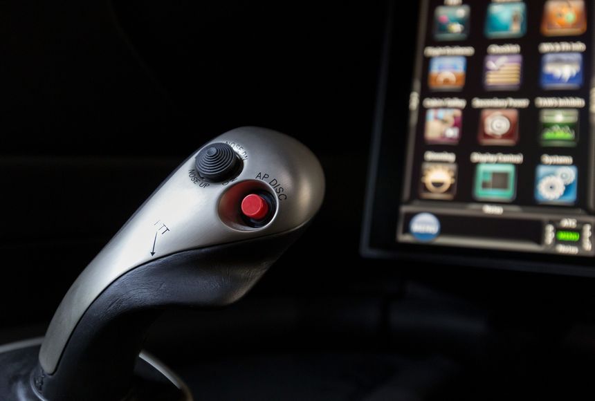 The new active control sidesticks, created by BAE Systems and Gulfstream, improve situational awareness and can be linked across the cockpit. Gulfstream Photo