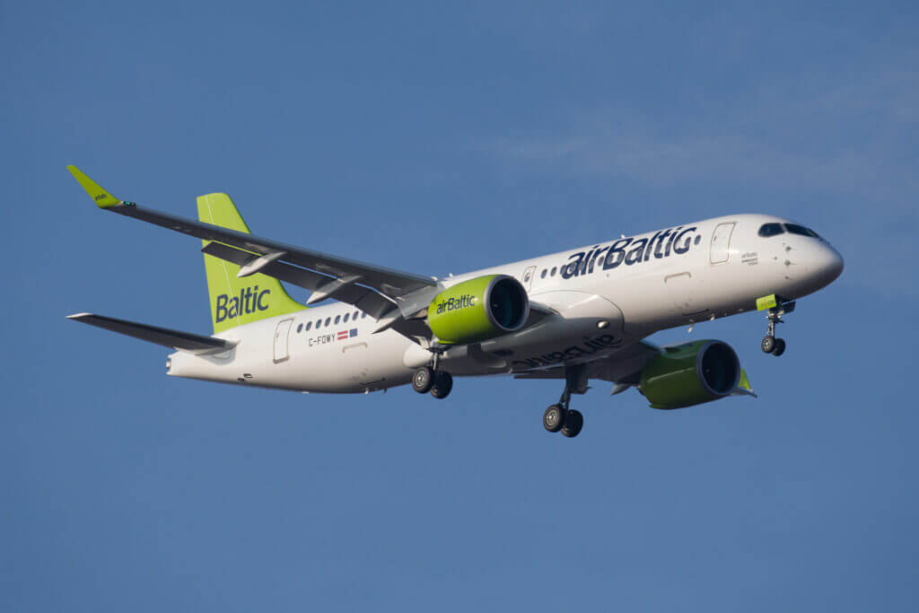 Bombardier to showcase CS300 in airBaltic s livery at 2017 