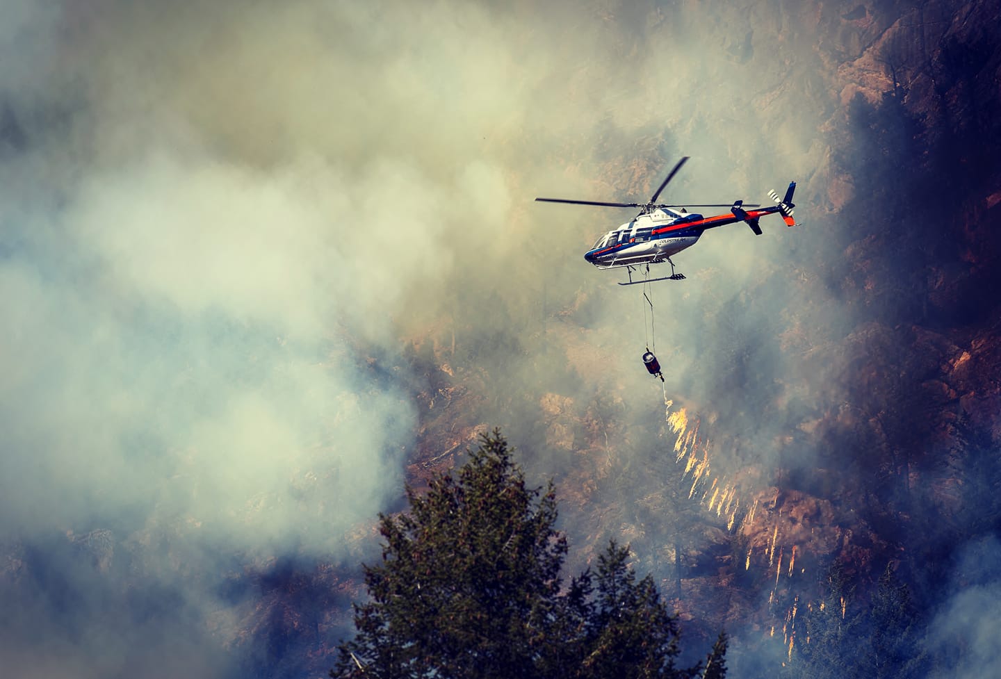 Wildfires in Canada 100+ helicopters fighting fires in B.C. as