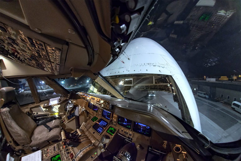 747 cockpit from outside