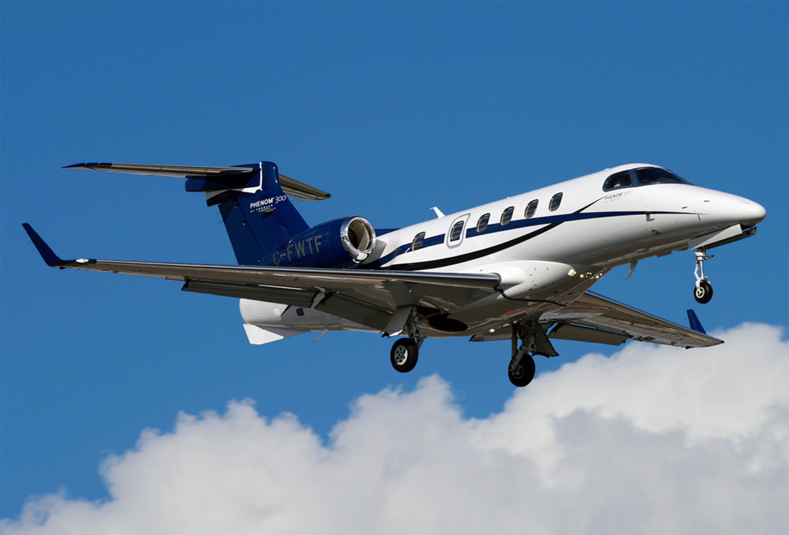 Phenomenal craft: the Embraer Phenom 300E - Skies Mag