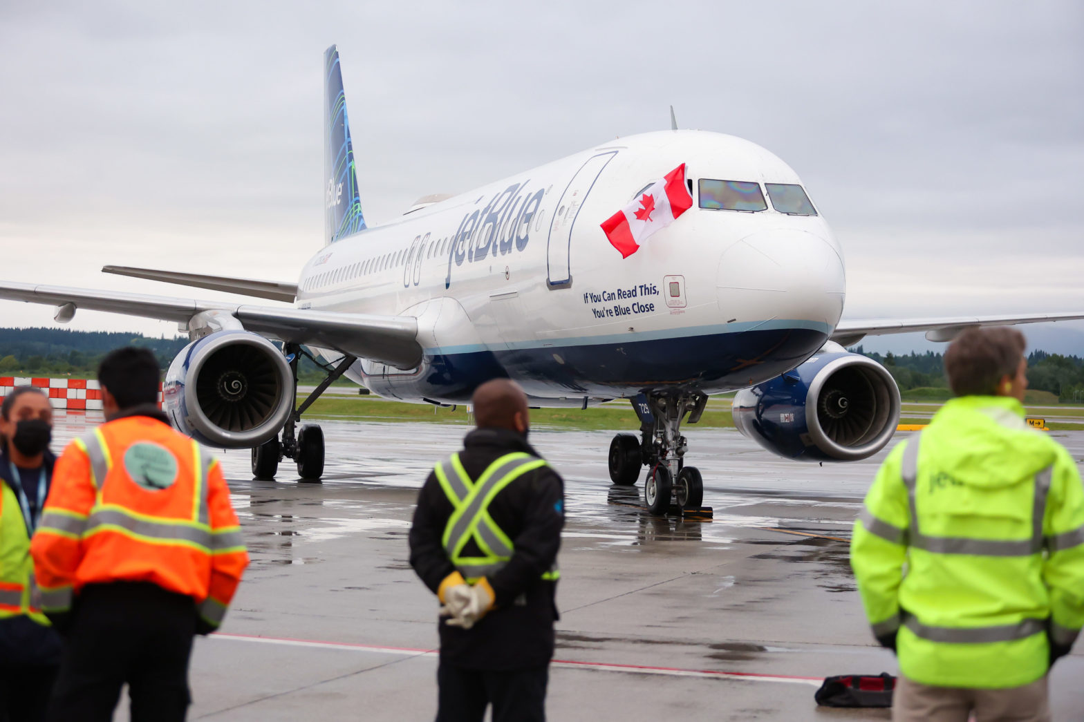 JetBlue officially enters Canadian market with inaugural flight to YVR