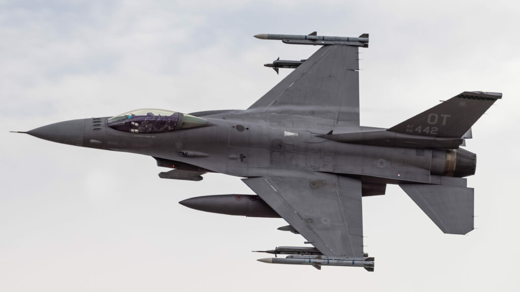 Airshow London introduces ‘Falcon’s Nest’ to celebrate 50 years of F-16 ...